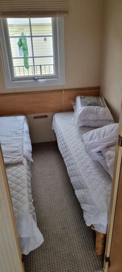 8 Berth Caravan Direct Beach Access Інголдмеллс Екстер'єр фото
